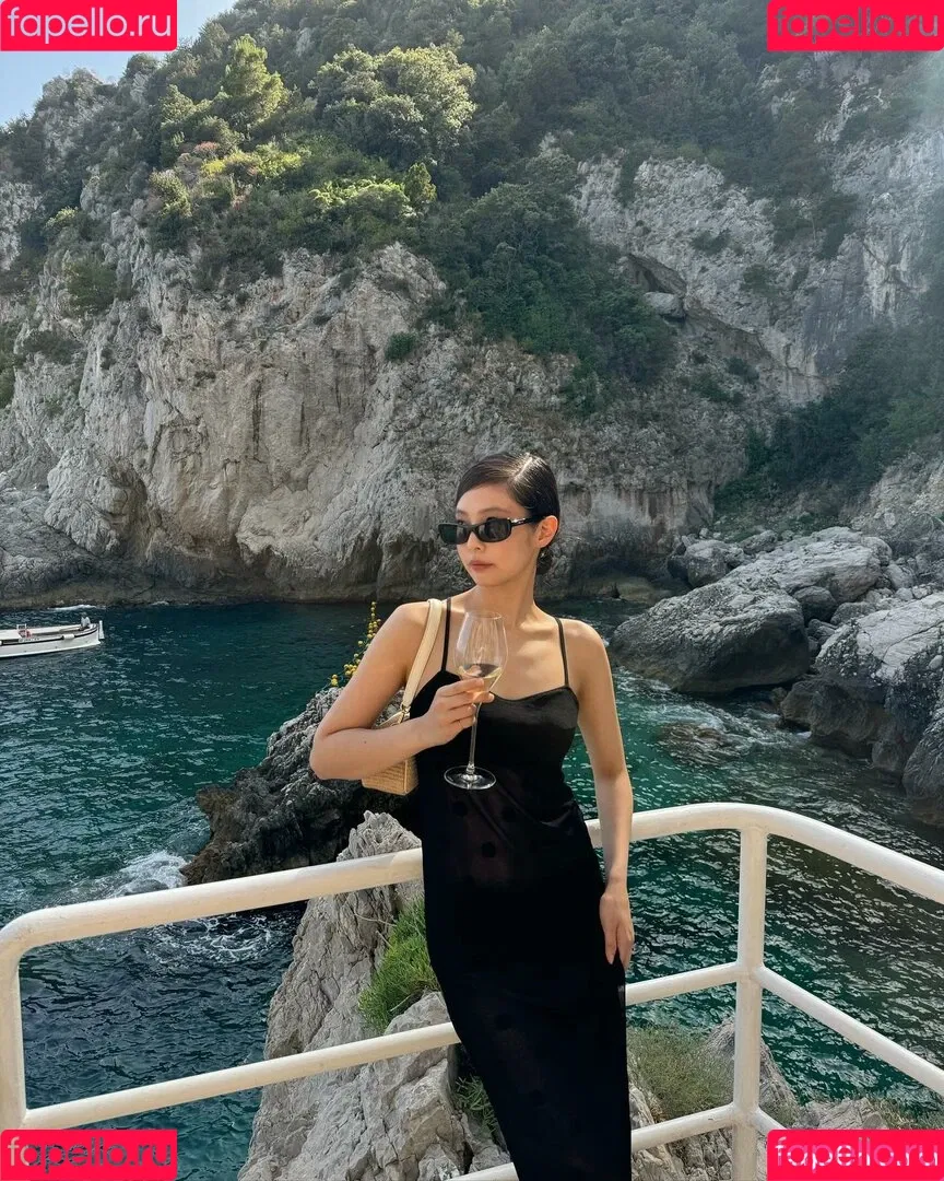 Blackpink / Jennie | BLΛƆKPIИK / jennierubyjane / sheflieshigh Onlyfans Photo Gallery 