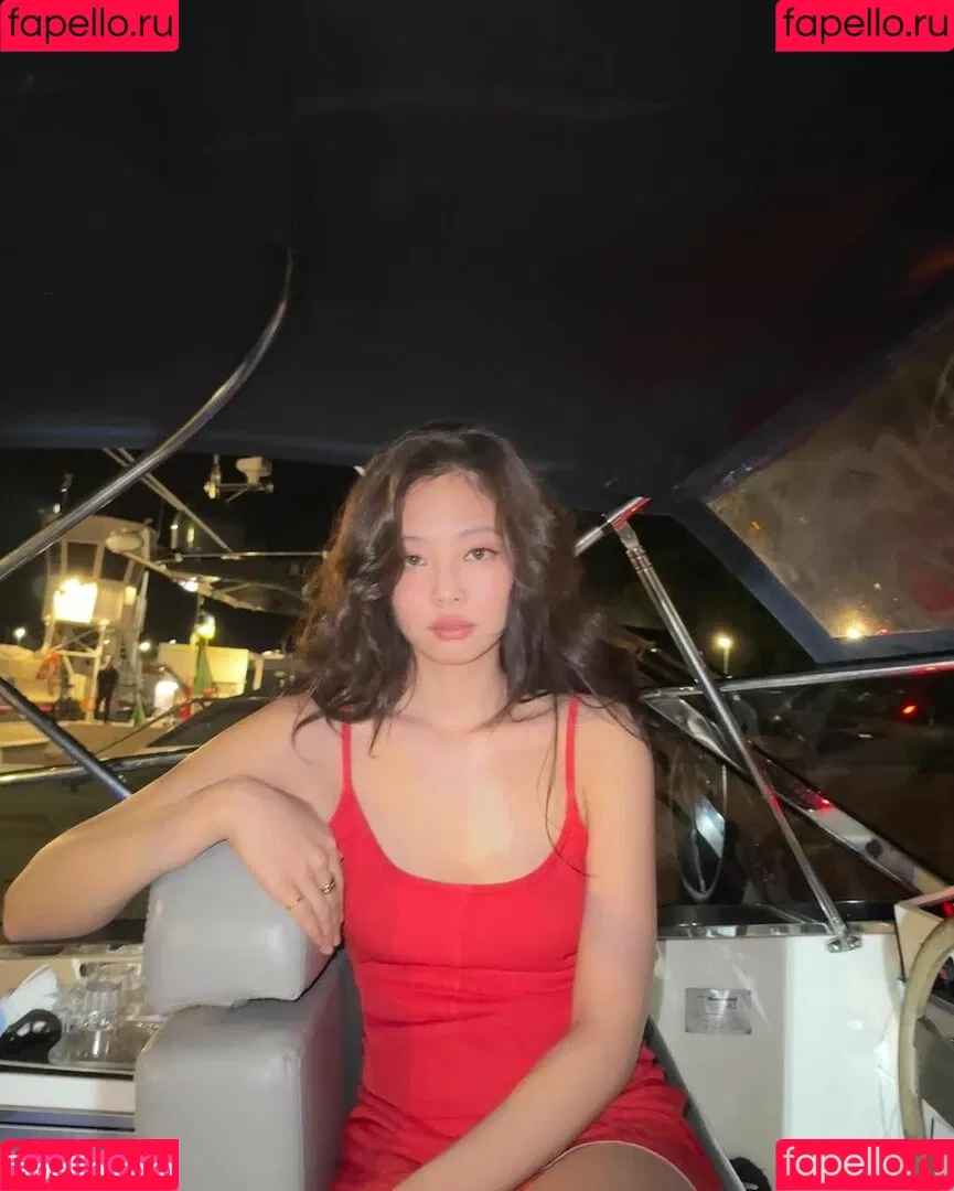 Blackpink / Jennie | BLΛƆKPIИK / jennierubyjane / sheflieshigh Onlyfans Photo Gallery 