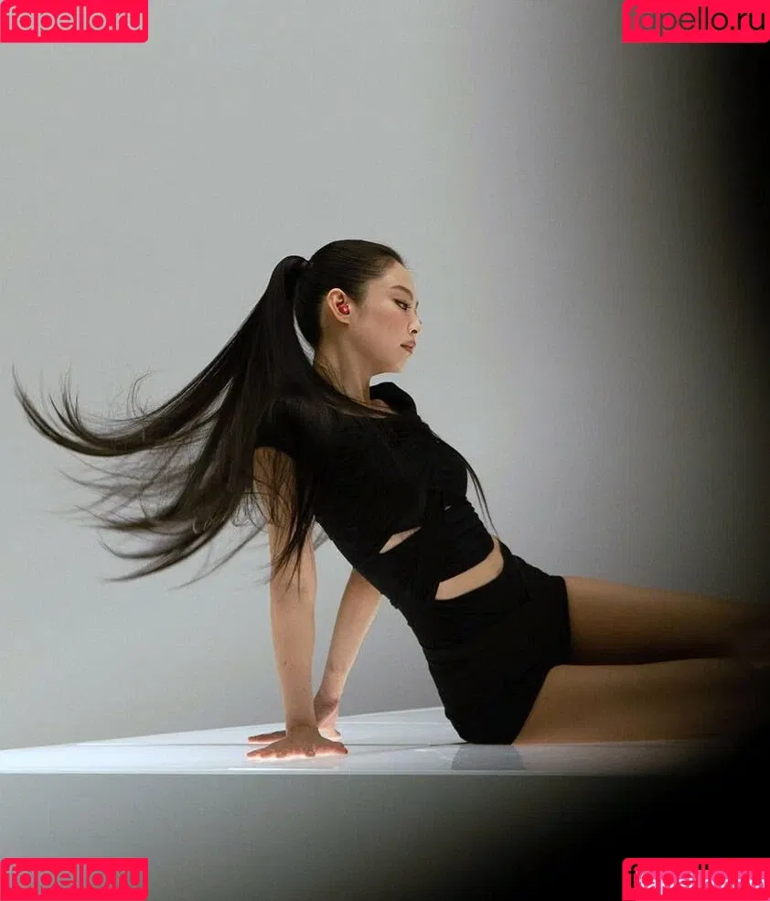 Blackpink / Jennie | BLΛƆKPIИK / jennierubyjane / sheflieshigh Onlyfans Photo Gallery 