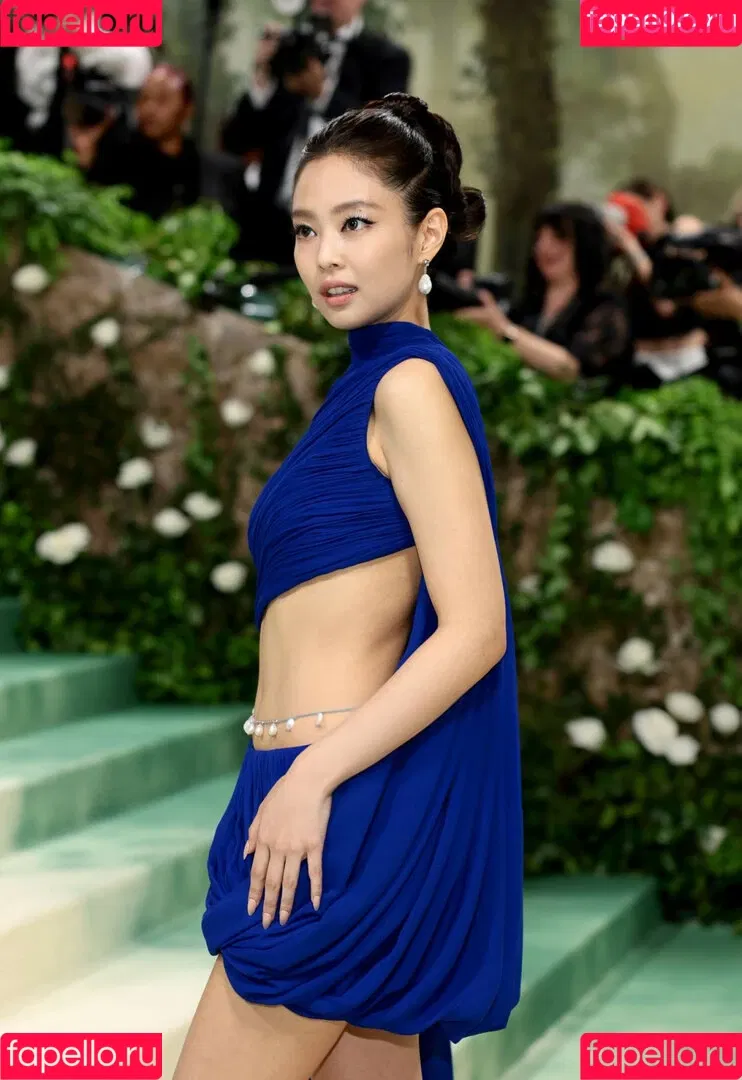 Blackpink / Jennie | BLΛƆKPIИK / jennierubyjane / sheflieshigh Onlyfans Photo Gallery 