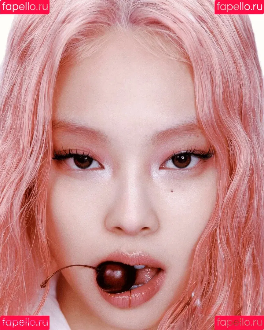 Blackpink / Jennie | BLΛƆKPIИK / jennierubyjane / sheflieshigh Onlyfans Photo Gallery 