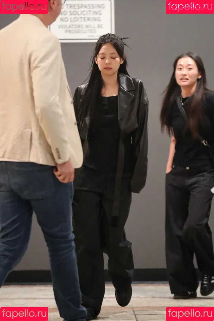 Blackpink / Jennie | BLΛƆKPIИK / jennierubyjane / sheflieshigh Onlyfans Photo Gallery 