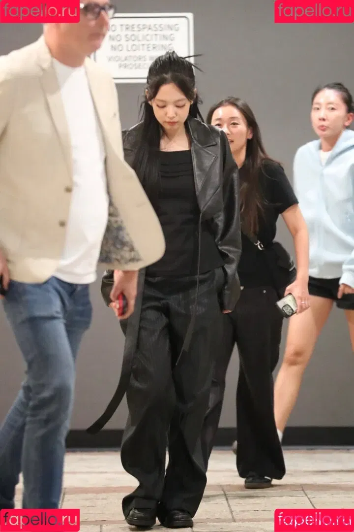 Blackpink / Jennie | BLΛƆKPIИK / jennierubyjane / sheflieshigh Onlyfans Photo Gallery 