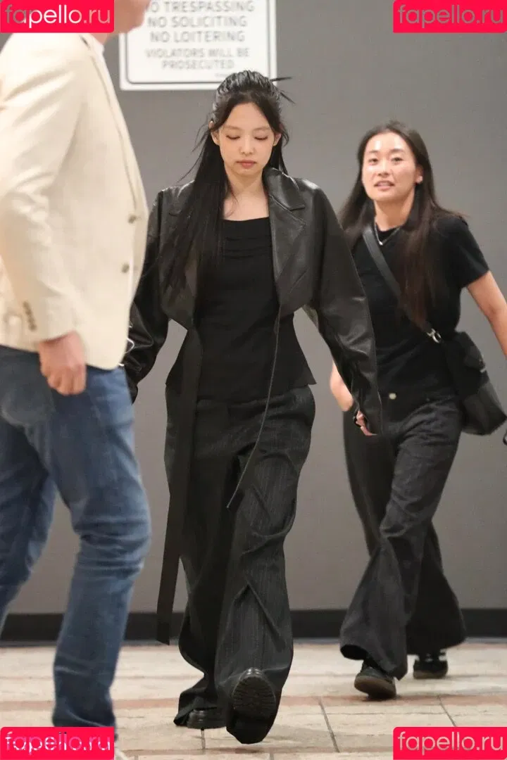 Blackpink / Jennie | BLΛƆKPIИK / jennierubyjane / sheflieshigh Onlyfans Photo Gallery 