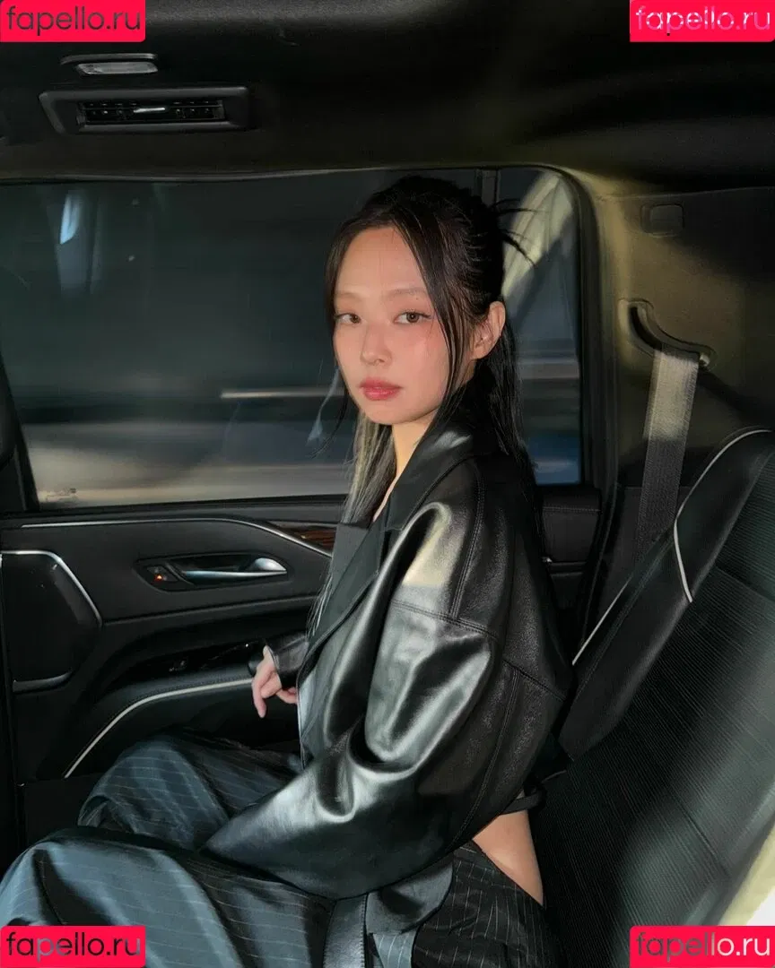 Blackpink / Jennie | BLΛƆKPIИK / jennierubyjane / sheflieshigh Onlyfans Photo Gallery 