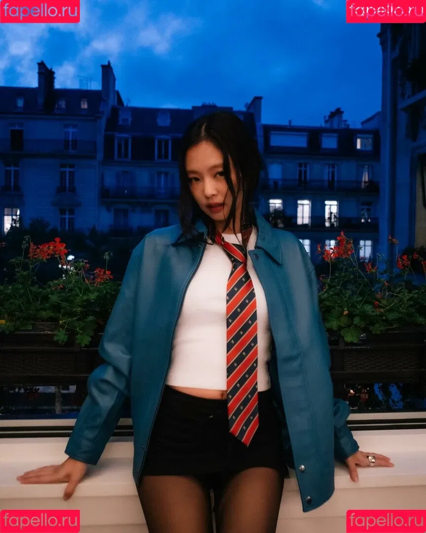 Blackpink / Jennie | BLΛƆKPIИK / jennierubyjane / sheflieshigh Onlyfans Photo Gallery 