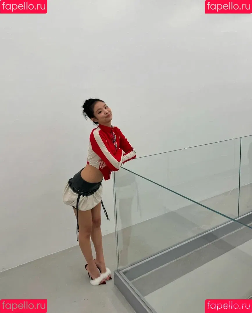 Blackpink / Jennie | BLΛƆKPIИK / jennierubyjane / sheflieshigh Onlyfans Photo Gallery 