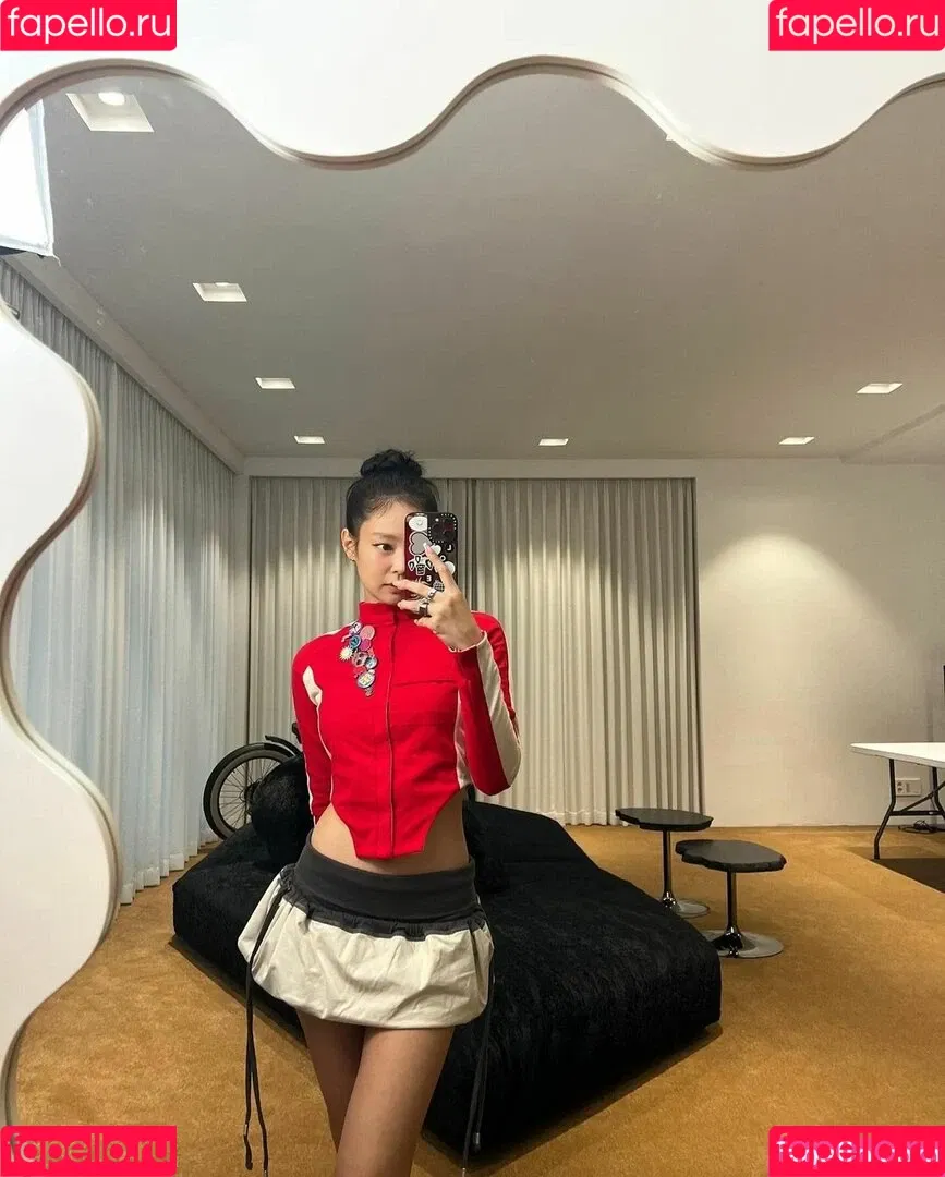 Blackpink / Jennie | BLΛƆKPIИK / jennierubyjane / sheflieshigh Onlyfans Photo Gallery 