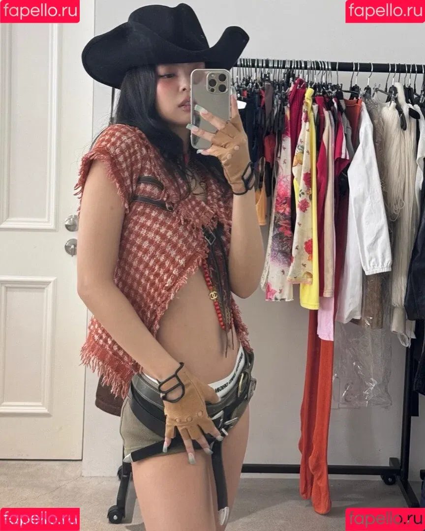 Blackpink / Jennie | BLΛƆKPIИK / jennierubyjane / sheflieshigh Onlyfans Photo Gallery 