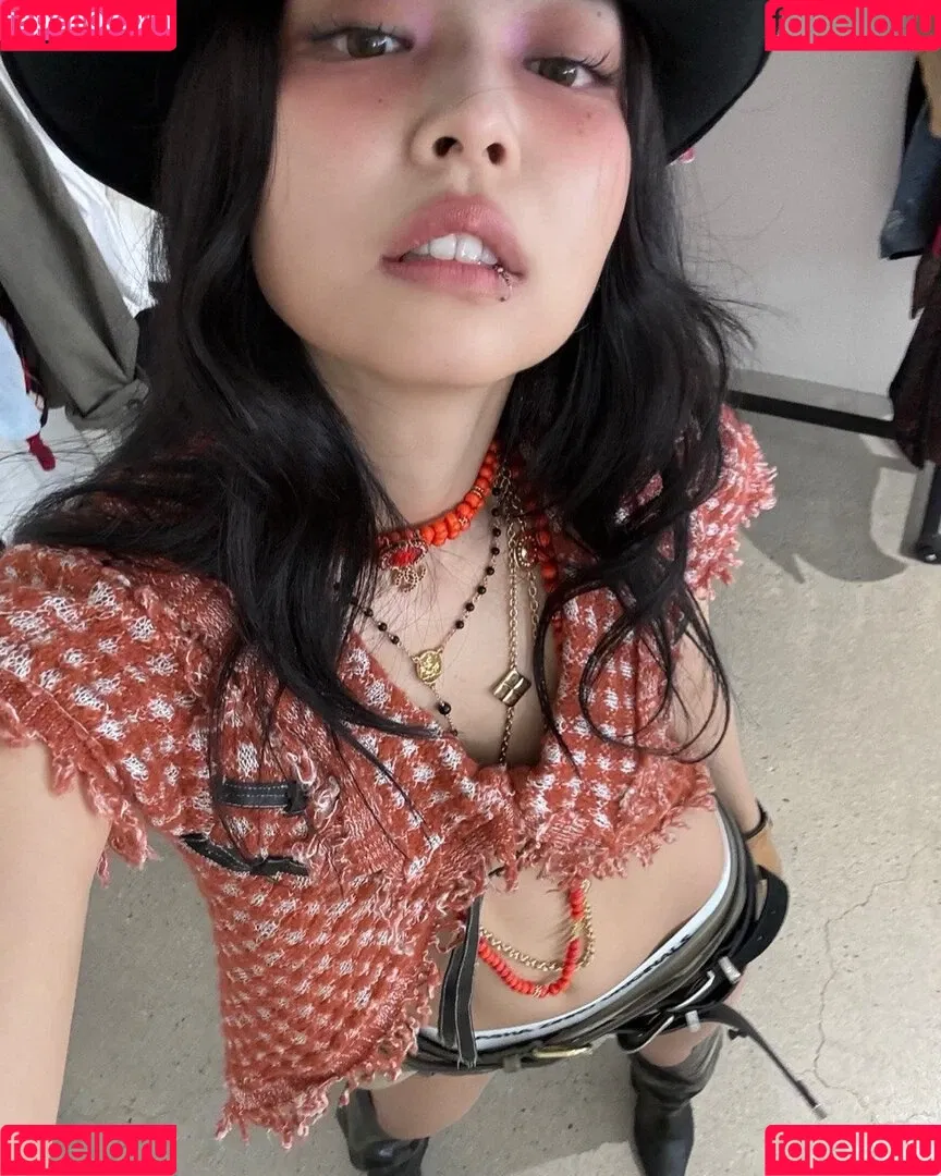 Blackpink / Jennie | BLΛƆKPIИK / jennierubyjane / sheflieshigh Onlyfans Photo Gallery 