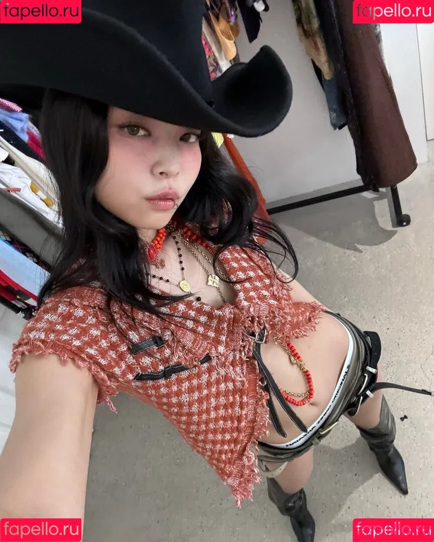 Blackpink / Jennie | BLΛƆKPIИK / jennierubyjane / sheflieshigh Onlyfans Photo Gallery 