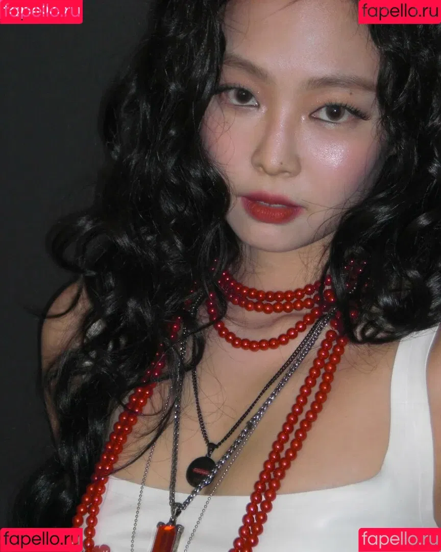 Blackpink / Jennie | BLΛƆKPIИK / jennierubyjane / sheflieshigh Onlyfans Photo Gallery 