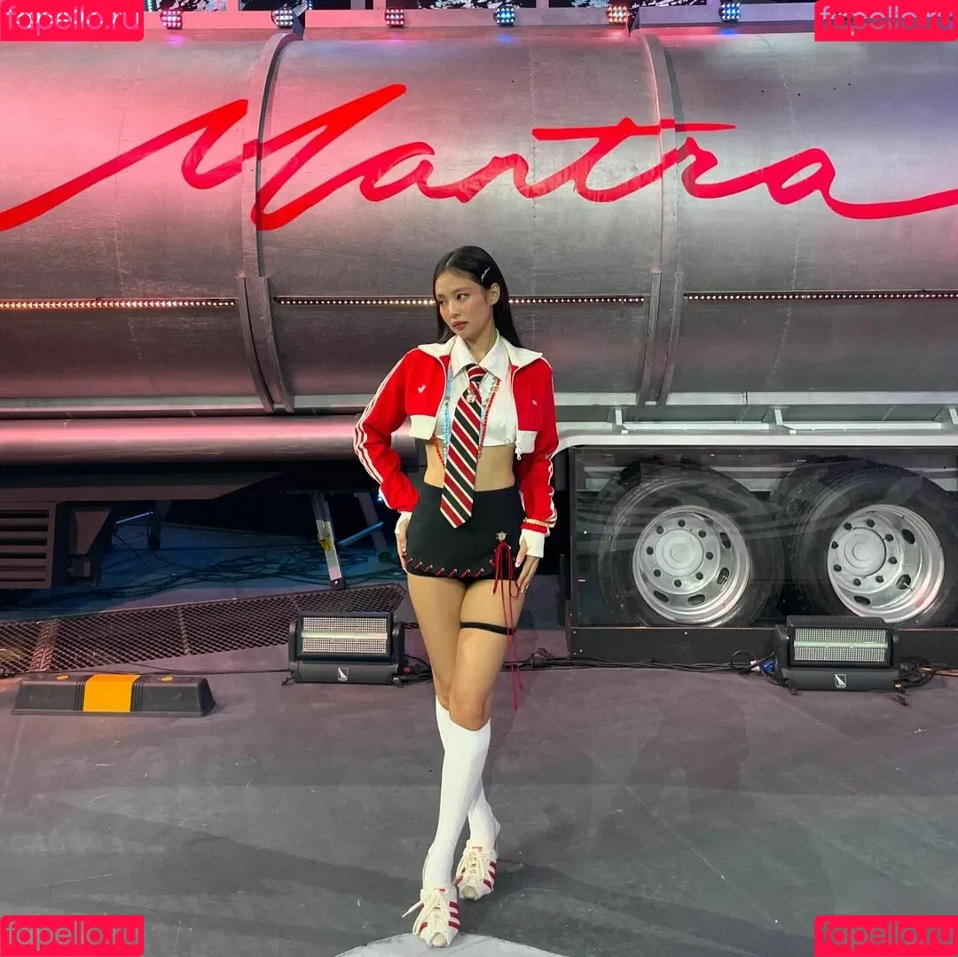 Blackpink / Jennie | BLΛƆKPIИK / jennierubyjane / sheflieshigh Onlyfans Photo Gallery 