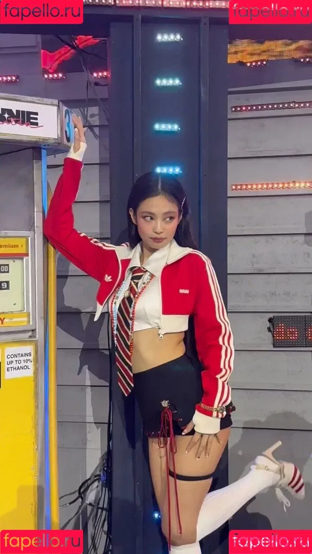 Blackpink / Jennie | BLΛƆKPIИK / jennierubyjane / sheflieshigh Onlyfans Photo Gallery 