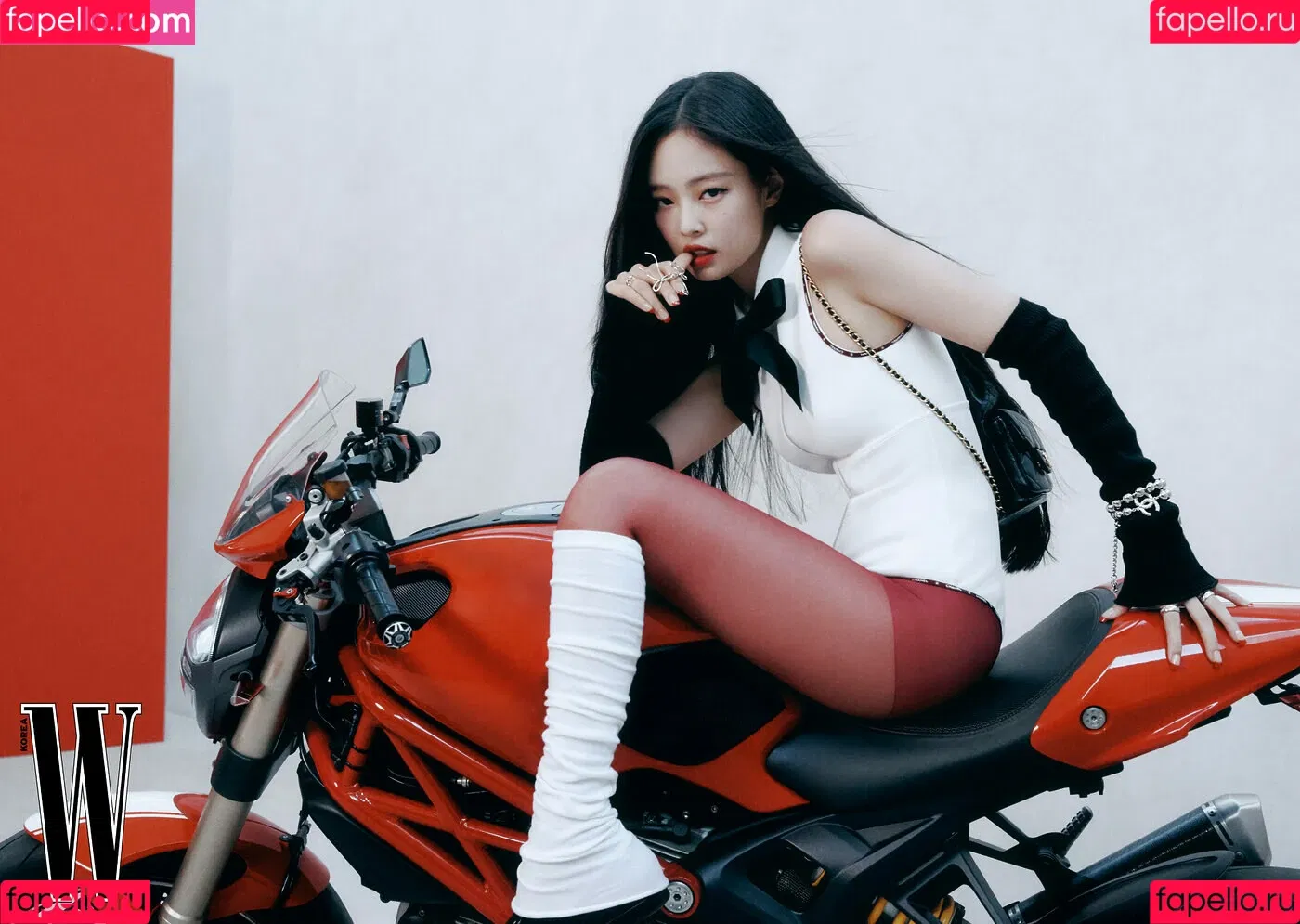 Blackpink / Jennie | BLΛƆKPIИK / jennierubyjane / sheflieshigh Onlyfans Photo Gallery 