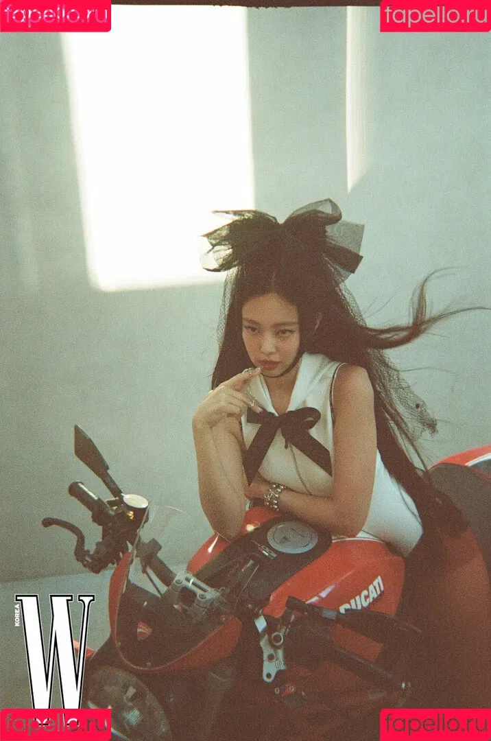 Blackpink / Jennie | BLΛƆKPIИK / jennierubyjane / sheflieshigh Onlyfans Photo Gallery 