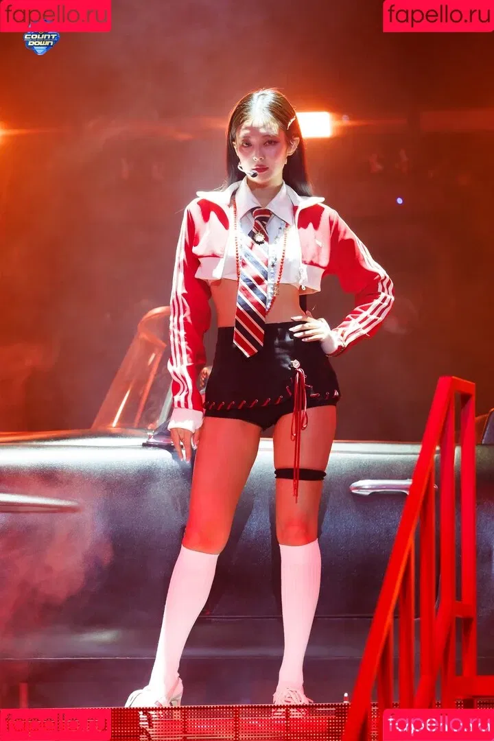 Blackpink / Jennie | BLΛƆKPIИK / jennierubyjane / sheflieshigh Onlyfans Photo Gallery 