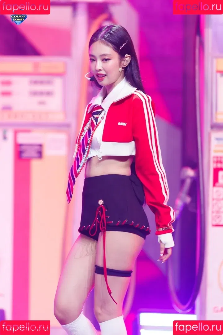 Blackpink / Jennie | BLΛƆKPIИK / jennierubyjane / sheflieshigh Onlyfans Photo Gallery 