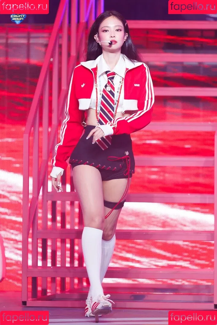 Blackpink / Jennie | BLΛƆKPIИK / jennierubyjane / sheflieshigh Onlyfans Photo Gallery 
