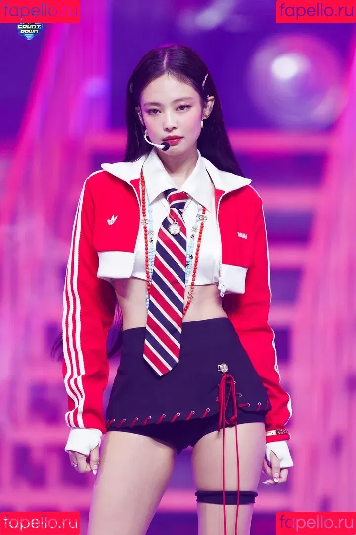 Blackpink / Jennie | BLΛƆKPIИK / jennierubyjane / sheflieshigh Onlyfans Photo Gallery 