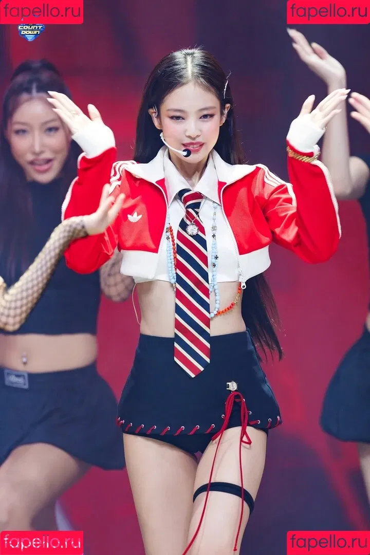 Blackpink / Jennie | BLΛƆKPIИK / jennierubyjane / sheflieshigh Onlyfans Photo Gallery 