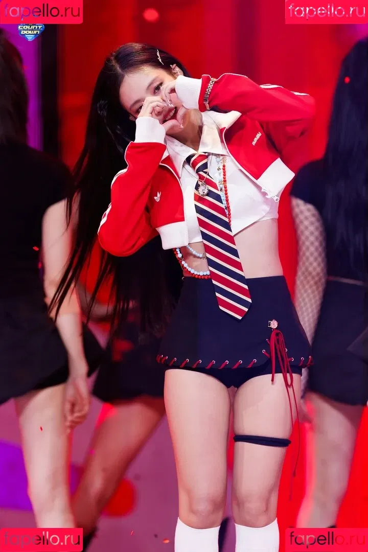 Blackpink / Jennie | BLΛƆKPIИK / jennierubyjane / sheflieshigh Onlyfans Photo Gallery 