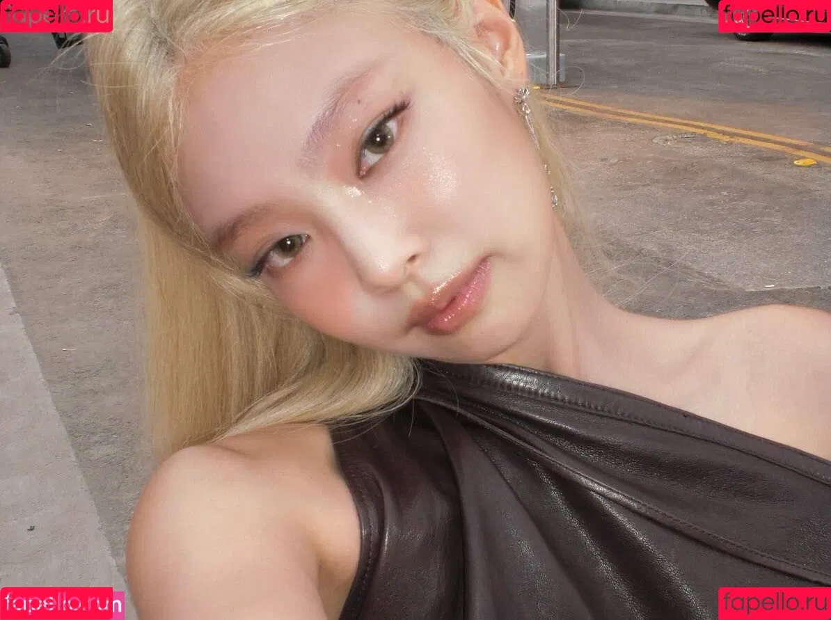 Blackpink / Jennie | BLΛƆKPIИK / jennierubyjane / sheflieshigh Onlyfans Photo Gallery 