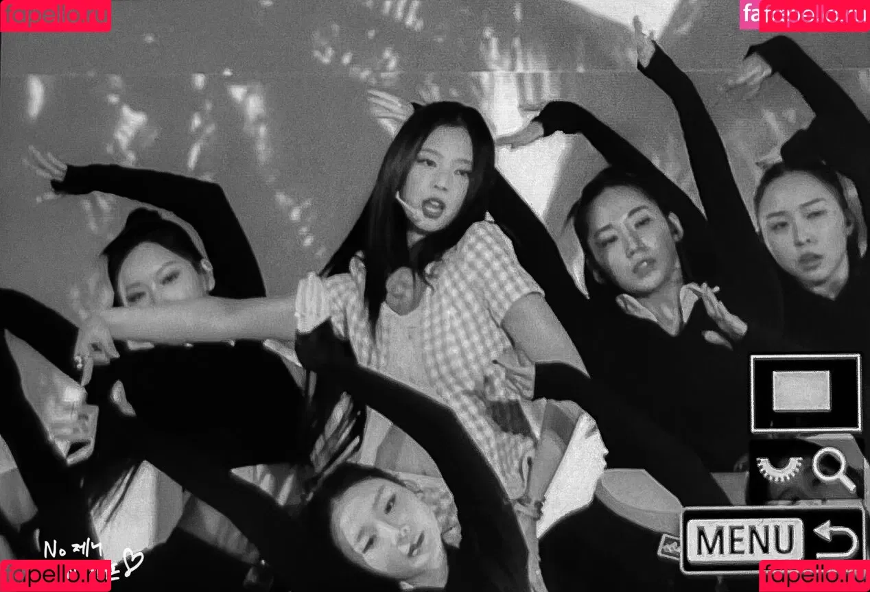 Blackpink / Jennie | BLΛƆKPIИK / jennierubyjane / sheflieshigh Onlyfans Photo Gallery 
