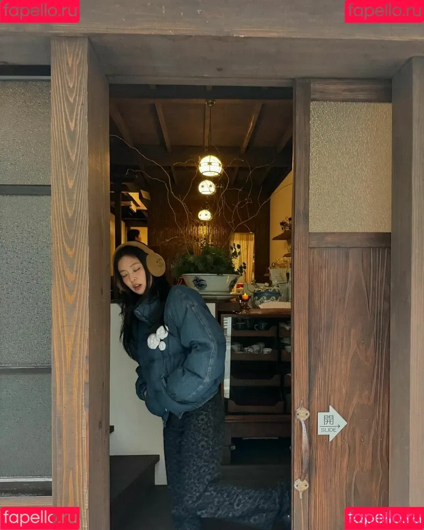 Blackpink / Jennie | BLΛƆKPIИK / jennierubyjane / sheflieshigh Onlyfans Photo Gallery 