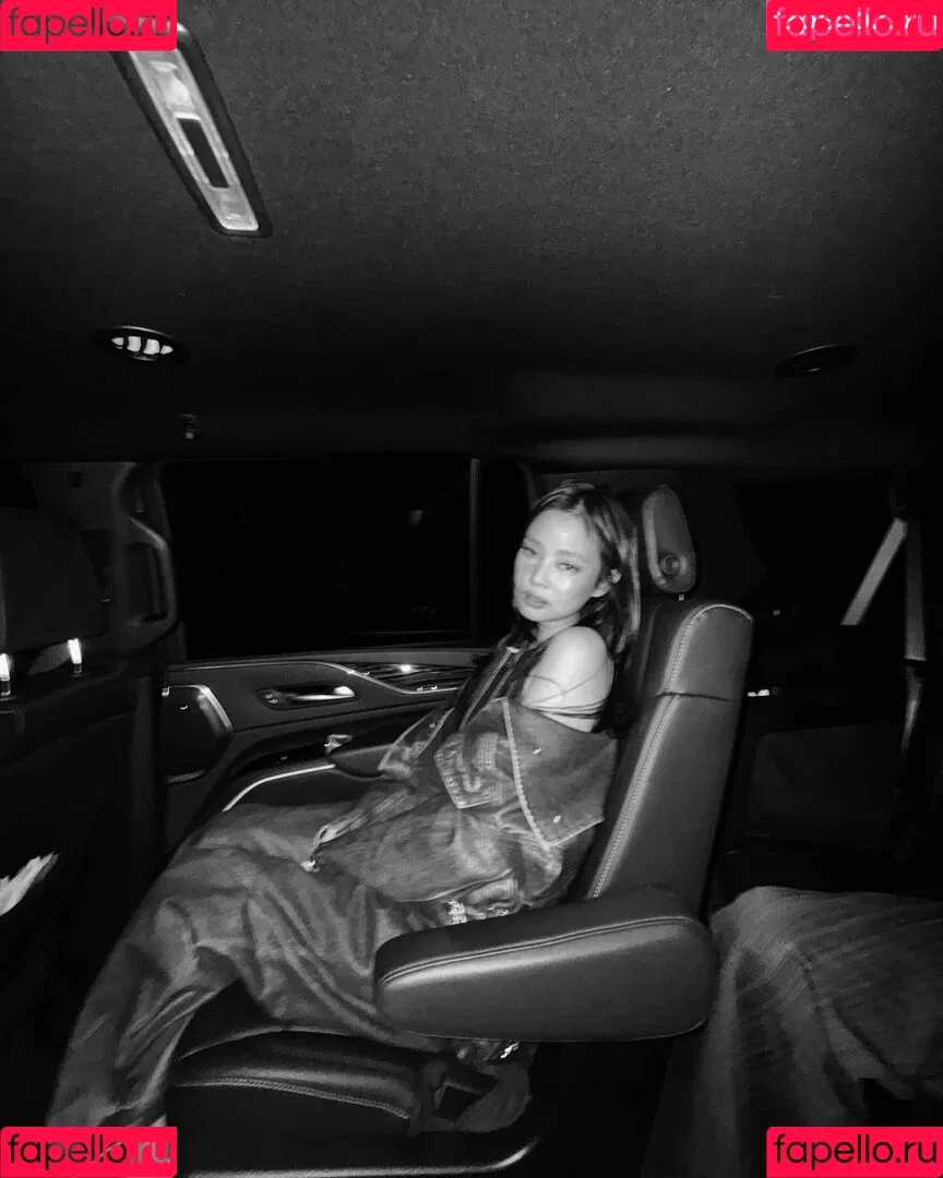 Blackpink / Jennie | BLΛƆKPIИK / jennierubyjane / sheflieshigh Onlyfans Photo Gallery 
