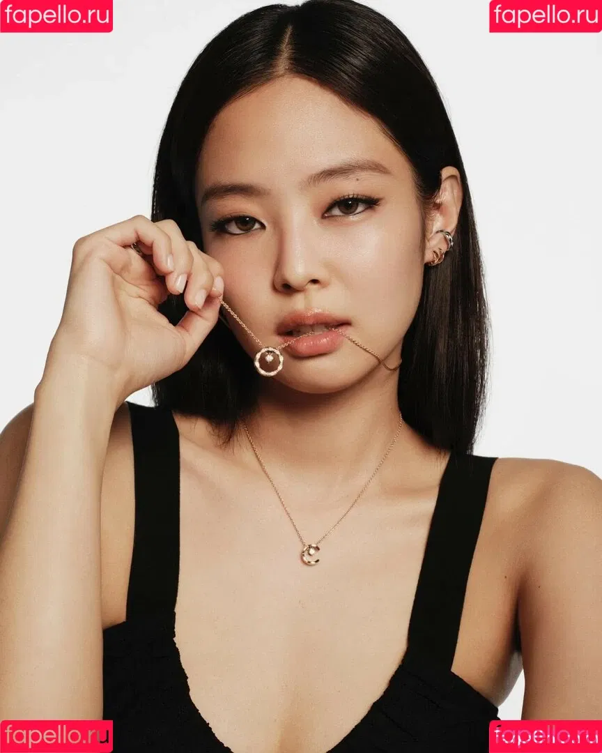 Blackpink / Jennie | BLΛƆKPIИK / jennierubyjane / sheflieshigh Onlyfans Photo Gallery 