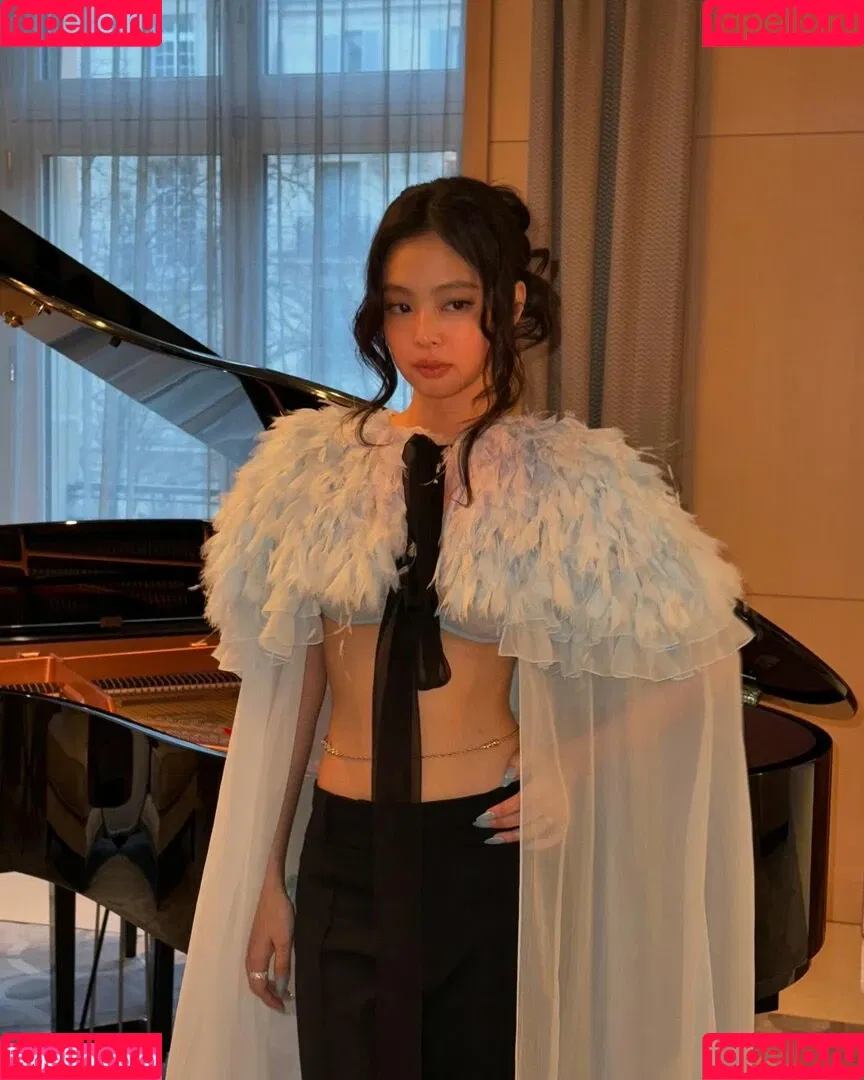 Blackpink / Jennie | BLΛƆKPIИK / jennierubyjane / sheflieshigh Onlyfans Photo Gallery 