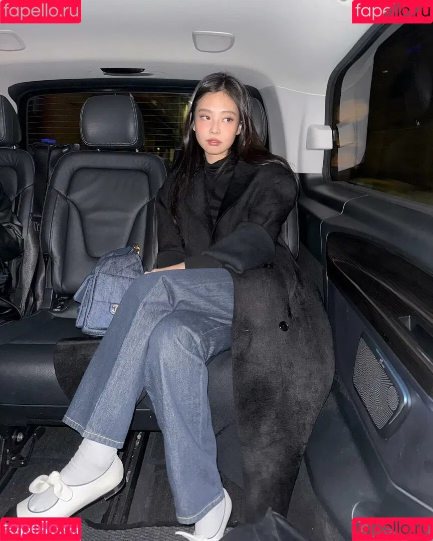 Blackpink / Jennie | BLΛƆKPIИK / jennierubyjane / sheflieshigh Onlyfans Photo Gallery 