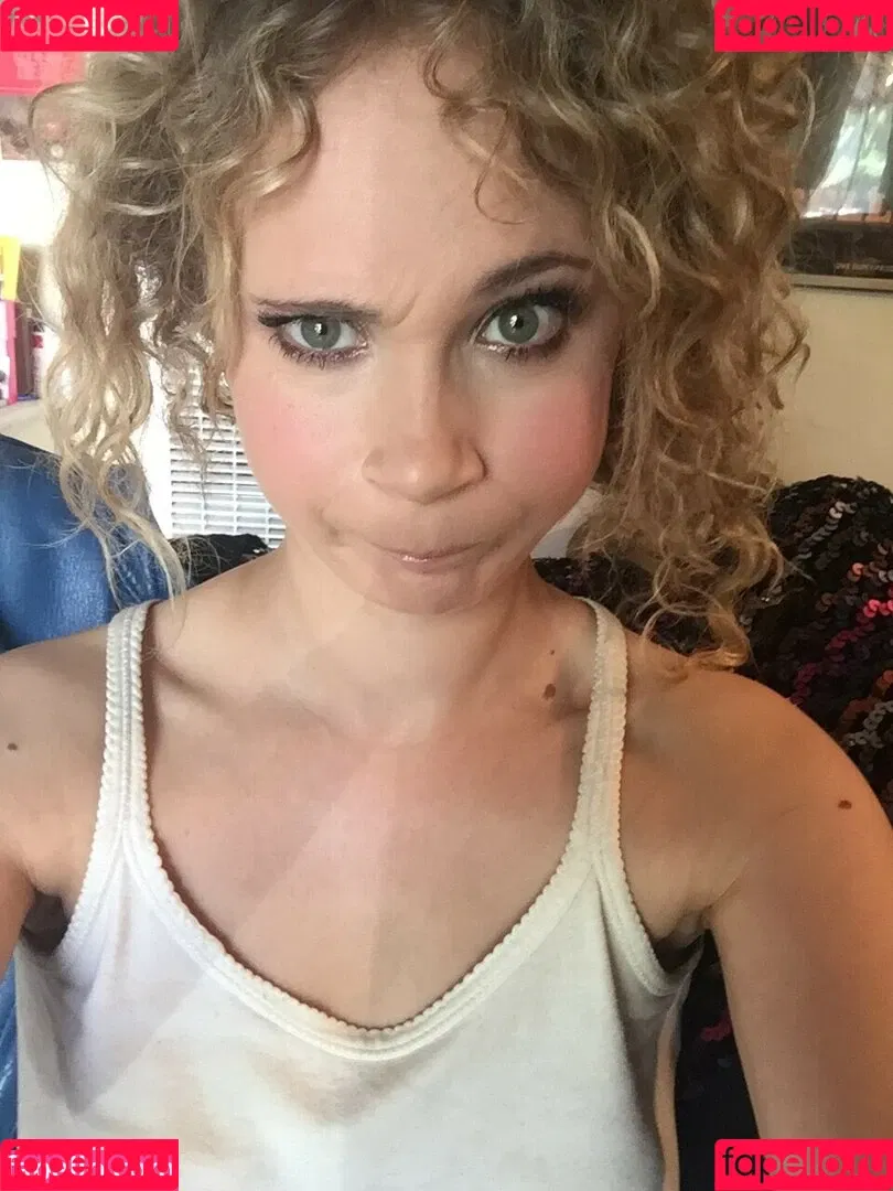 Juno Temple / junotemple Onlyfans Photo Gallery 