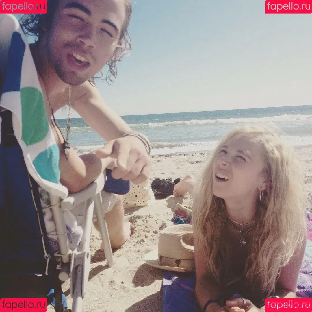 Juno Temple / junotemple Onlyfans Photo Gallery 