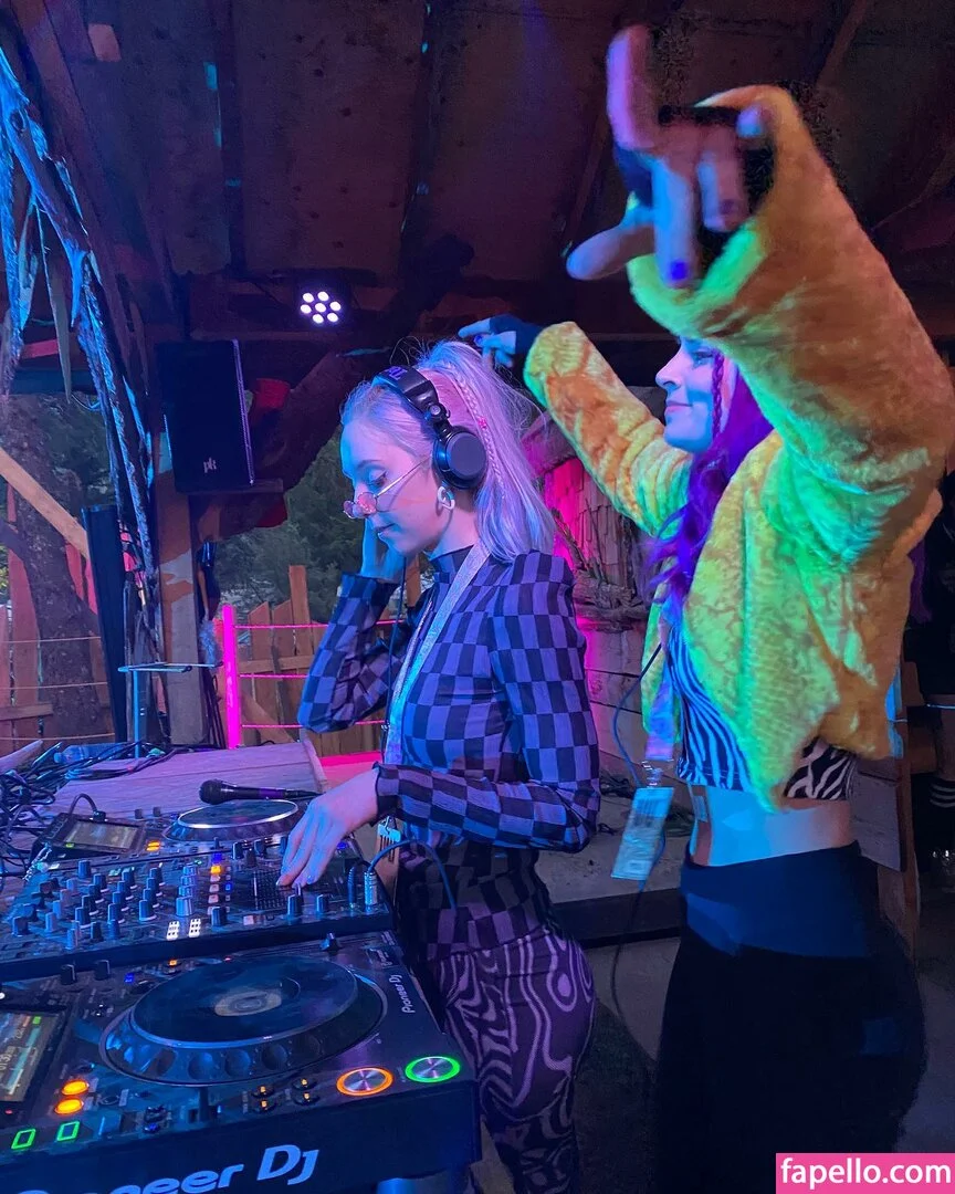 Jessu / jess southern / jessu._ Onlyfans Photo Gallery 