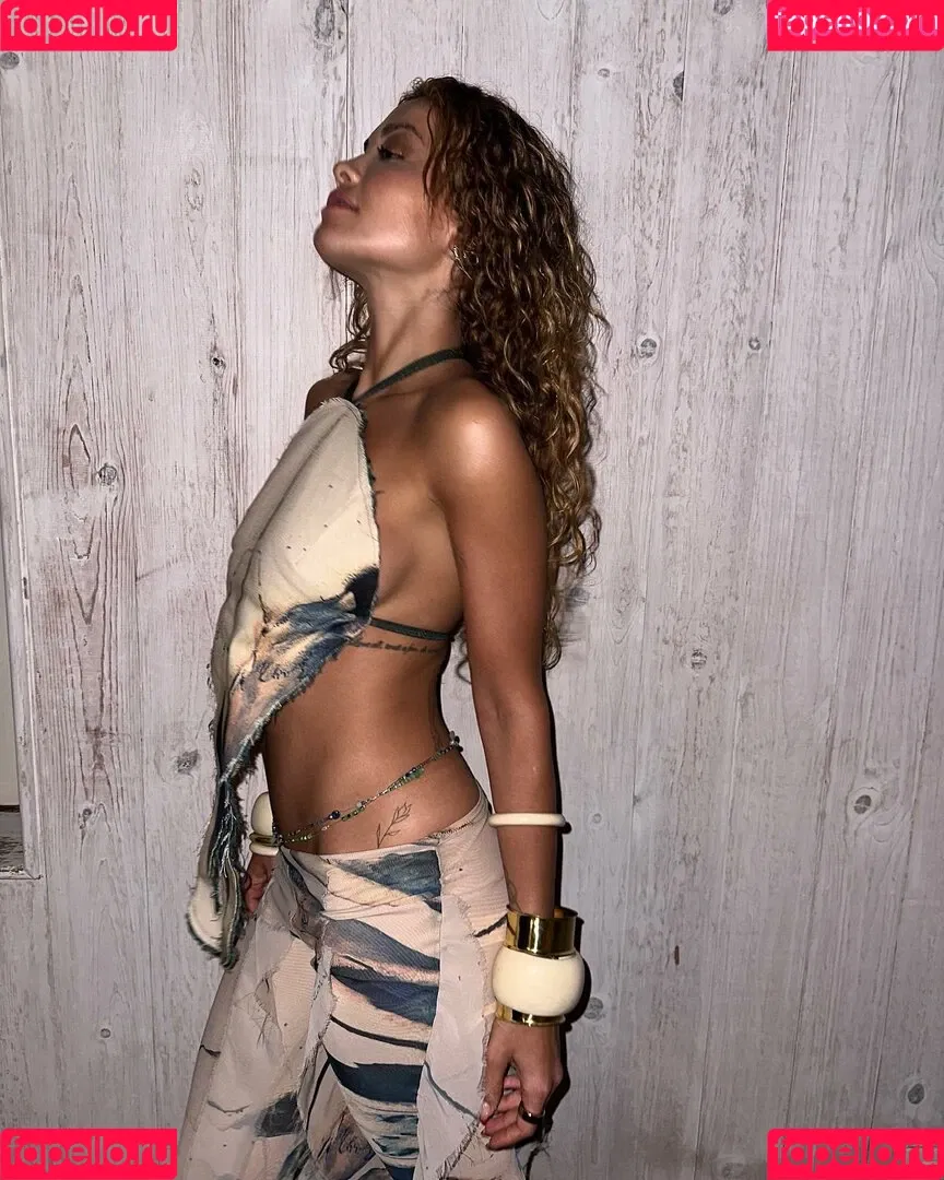 Rita Ora / ritaora / ritaoraeu Onlyfans Photo Gallery 