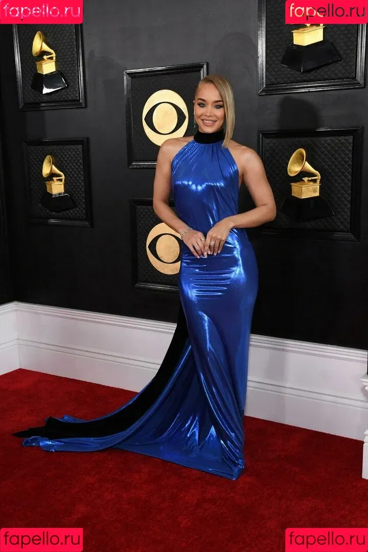 Rita Ora / ritaora / ritaoraeu Onlyfans Photo Gallery 