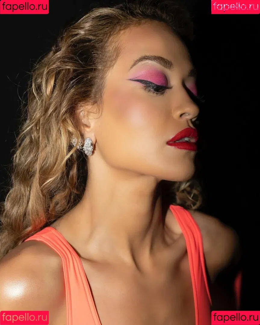 Rita Ora / ritaora / ritaoraeu Onlyfans Photo Gallery 