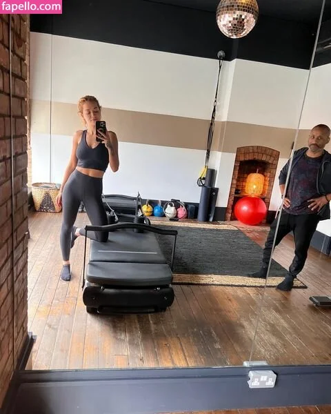 Rita Ora / ritaora / ritaoraeu Onlyfans Photo Gallery 