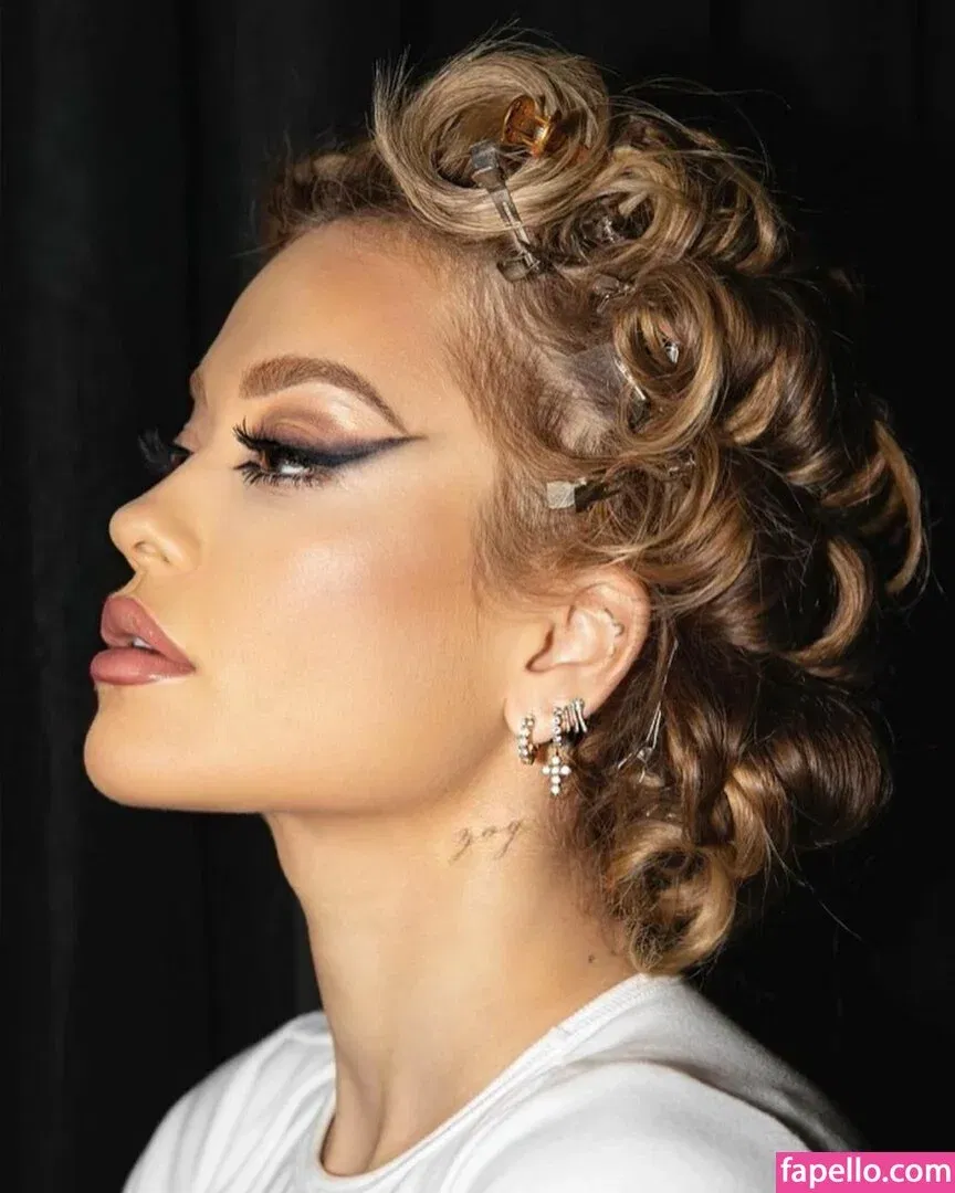 Rita Ora / ritaora / ritaoraeu Onlyfans Photo Gallery 