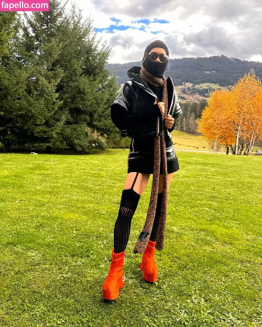 Rita Ora / ritaora / ritaoraeu Onlyfans Photo Gallery 