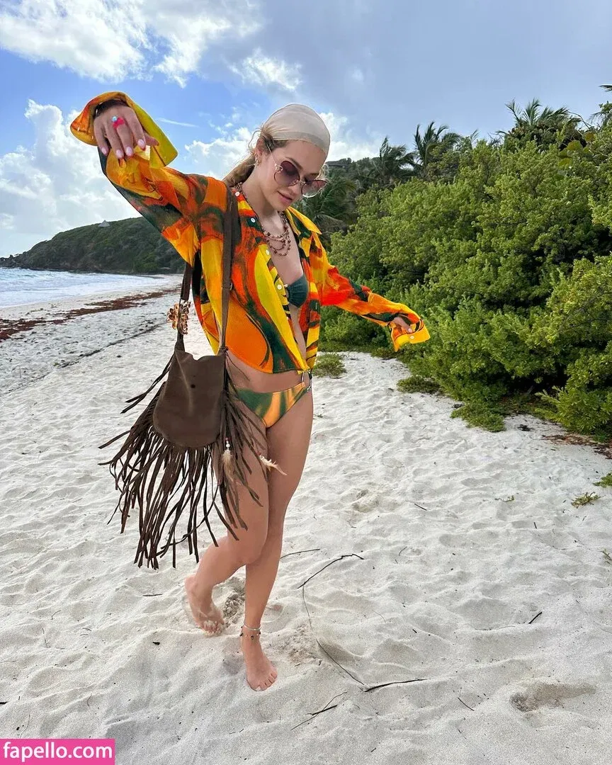 Rita Ora / ritaora / ritaoraeu Onlyfans Photo Gallery 