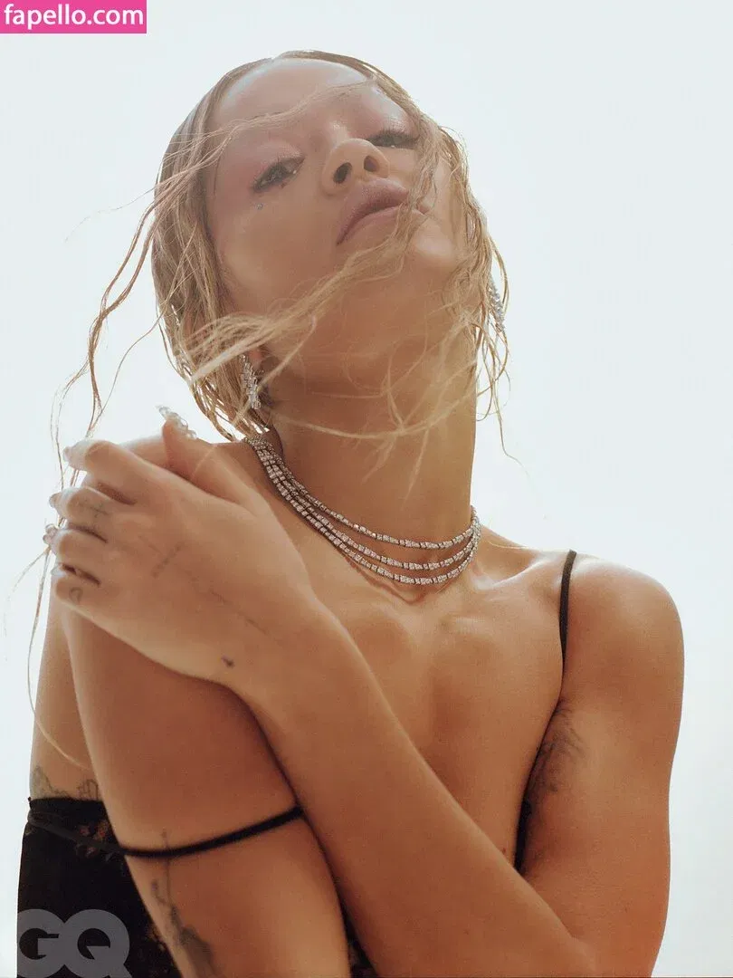 Rita Ora / ritaora / ritaoraeu Onlyfans Photo Gallery 