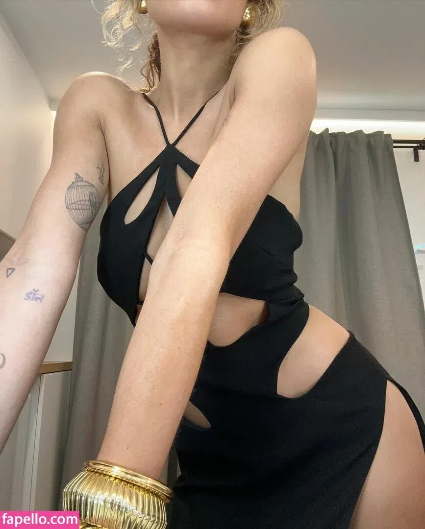 Rita Ora / ritaora / ritaoraeu Onlyfans Photo Gallery 