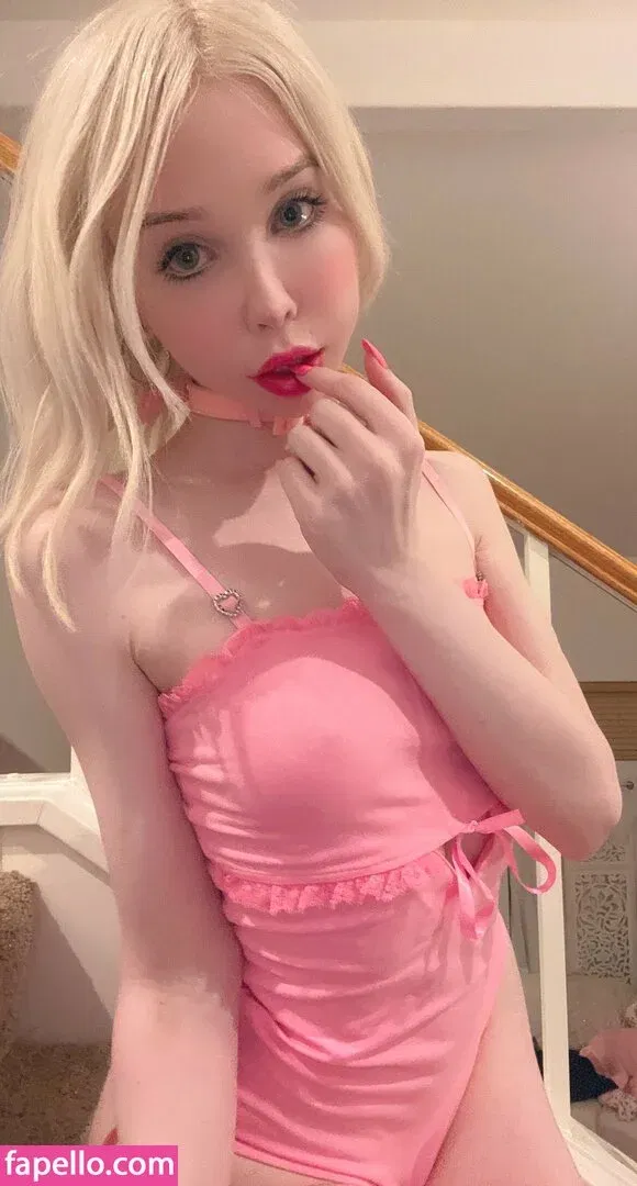 Sarina Valentina / https: / sarinavalentinaxo Onlyfans Photo Gallery 