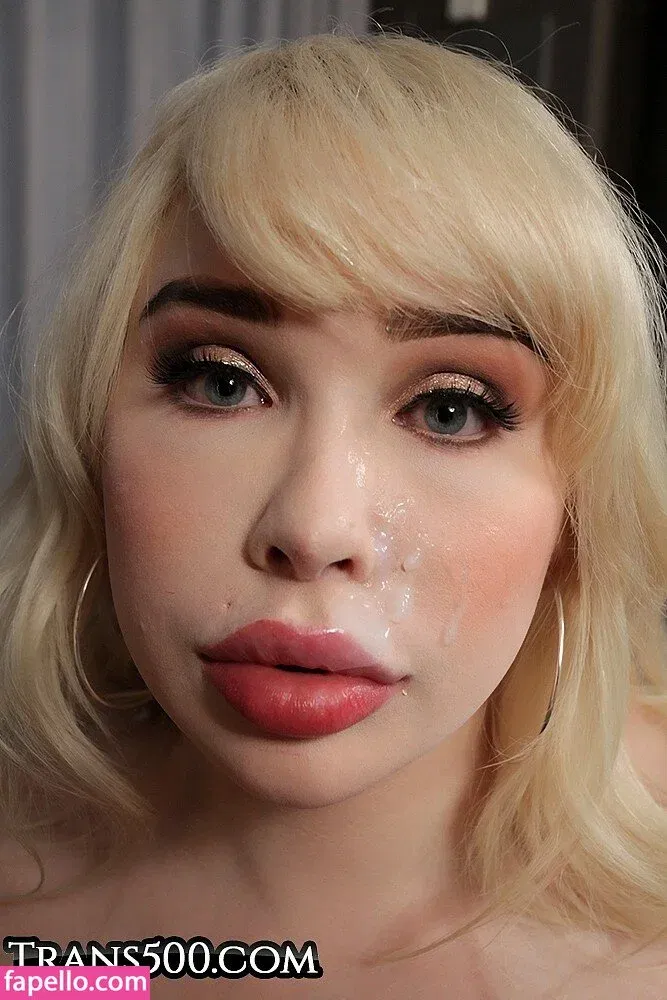 Sarina Valentina / https: / sarinavalentinaxo Onlyfans Photo Gallery 