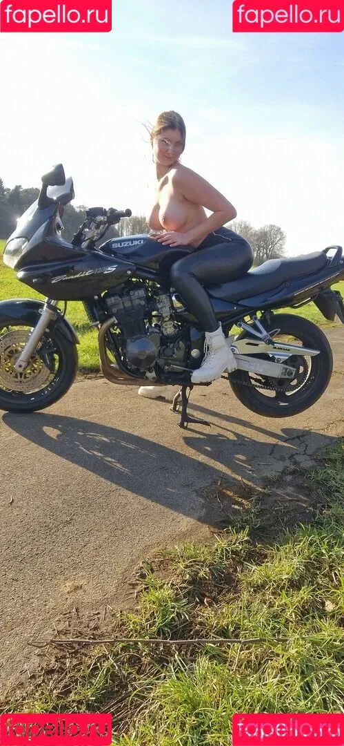 Titty Cat / https: / titty-cat / titty_cat99 Onlyfans Photo Gallery 