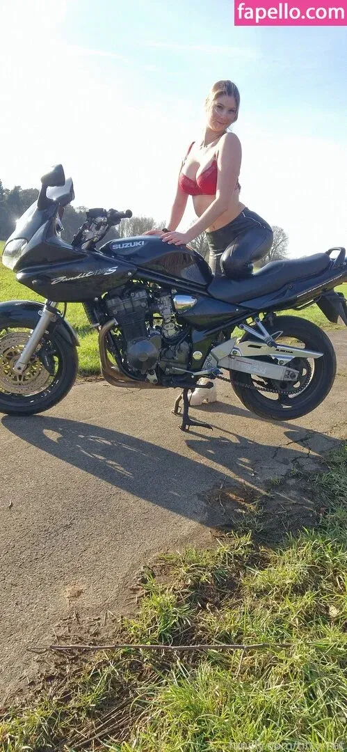 Titty Cat / https: / titty-cat / titty_cat99 Onlyfans Photo Gallery 