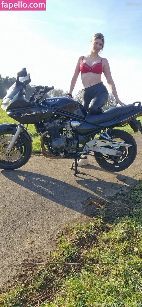 Titty Cat / https: / titty-cat / titty_cat99 Onlyfans Photo Gallery 